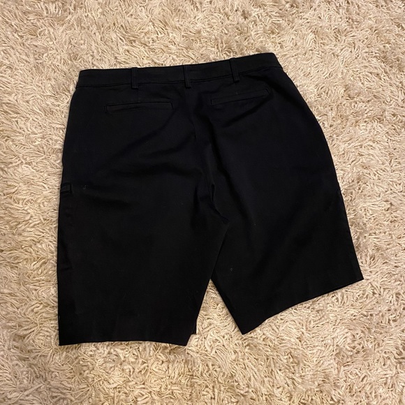 Lauren Ralph Lauren Stretch Bermuda Active Short Women’s, size 12. Black - Picture 2 of 11